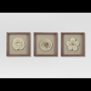 Set of 3 Frames / wooden / paper flowers